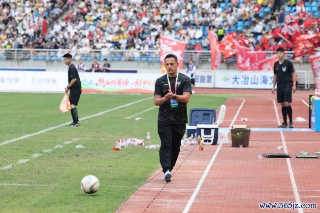 “楚超”首位外籍主栽种亮相 塞尔维亚名帅首秀到手